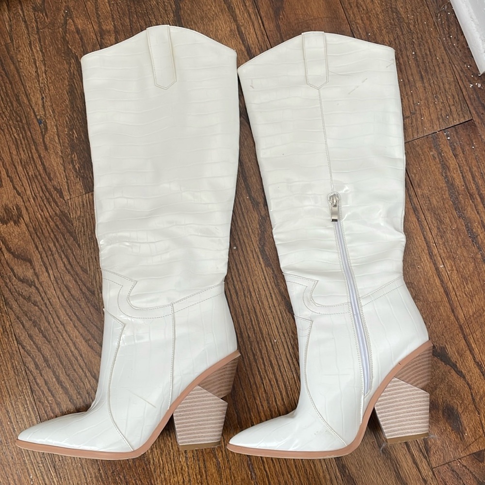 Classic white cowgirl boots
